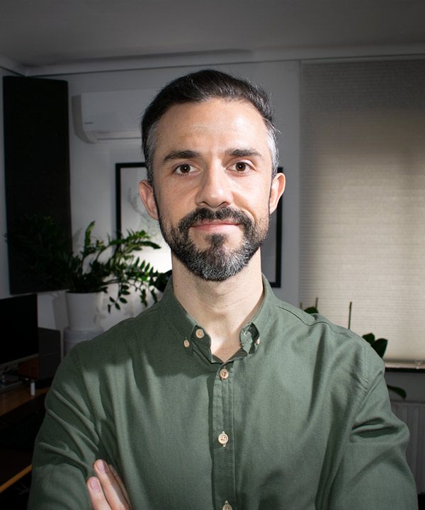 Juan Núñez Blasco en la oficina